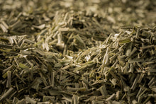 Load image into Gallery viewer, Detalle del té utilizado para la elaboración de BI, Lemongrass, de Sri Lanka.